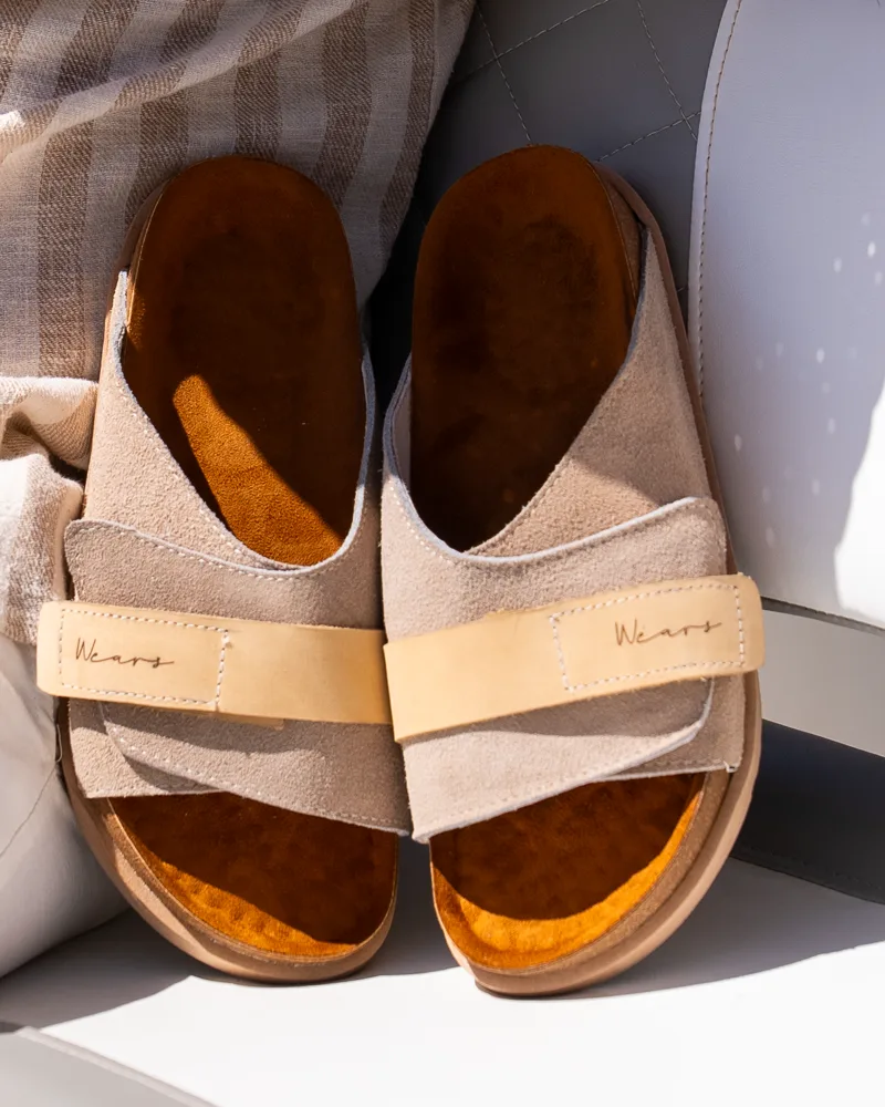 Sandalias Beige cierres — Cueros Wears